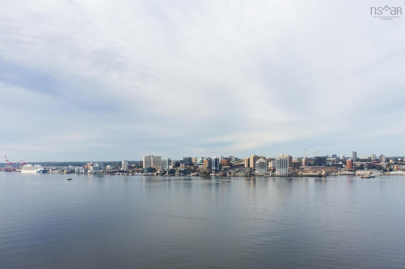 205 31 Kings Wharf Place, Dartmouth, NS