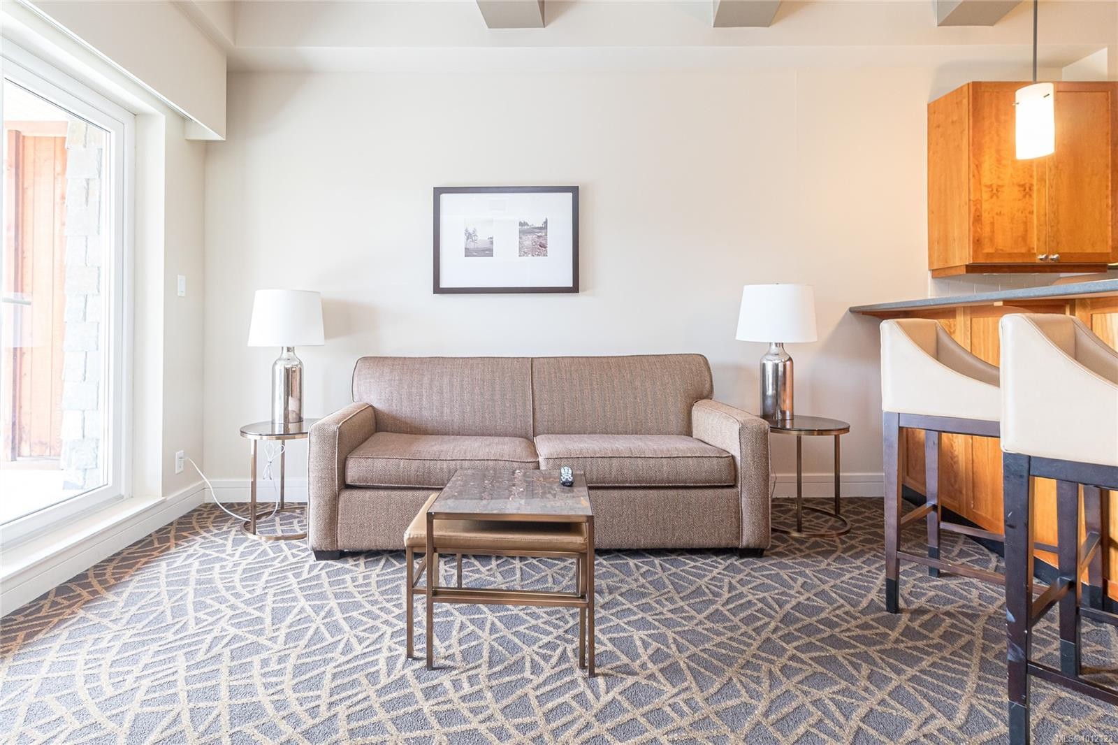 210 A-1376 Lynburne Pl, Langford, BC - Indoor Photo Showing Living Room