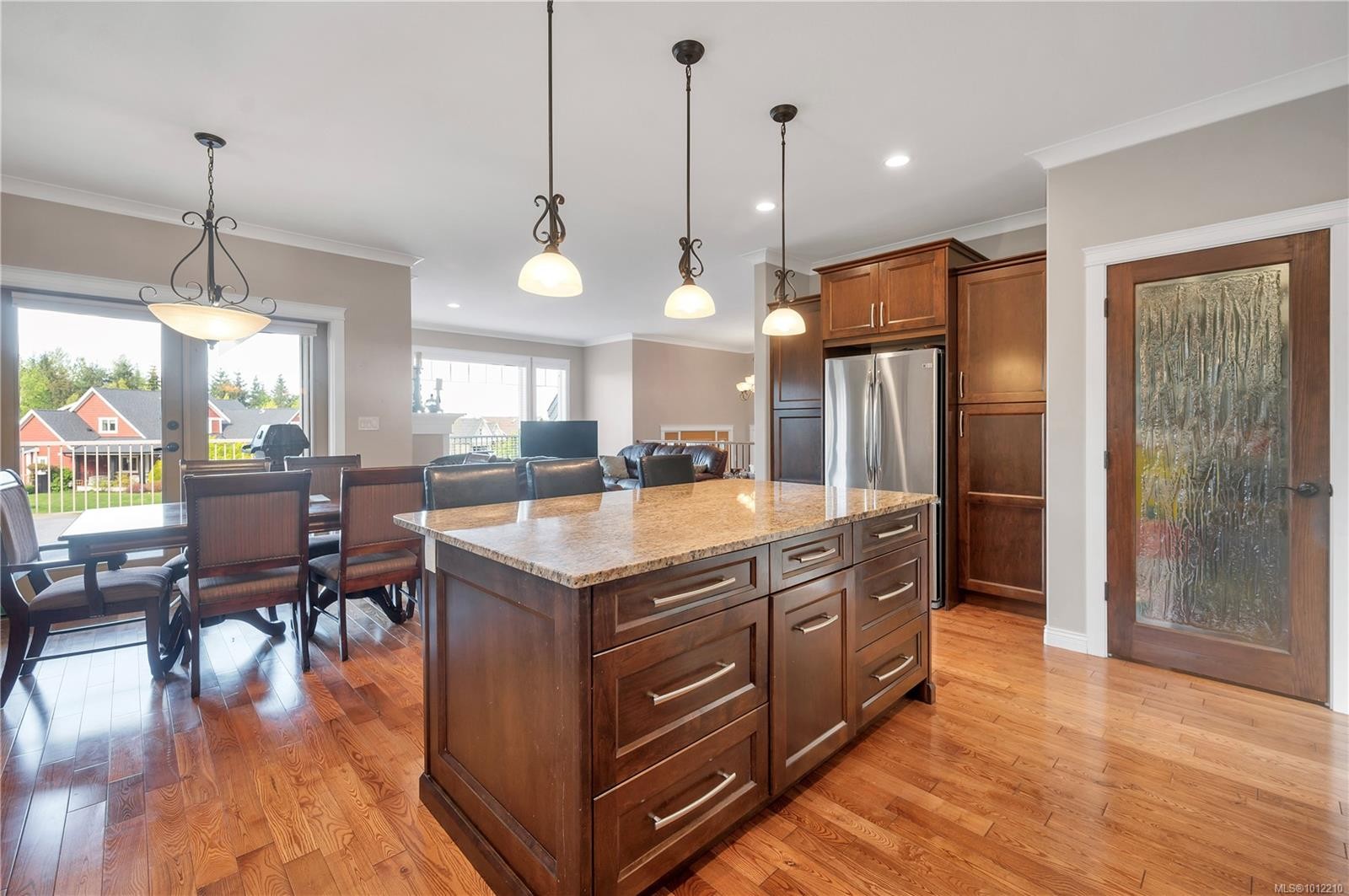 2002 Varsity Dr, Campbell River, BC