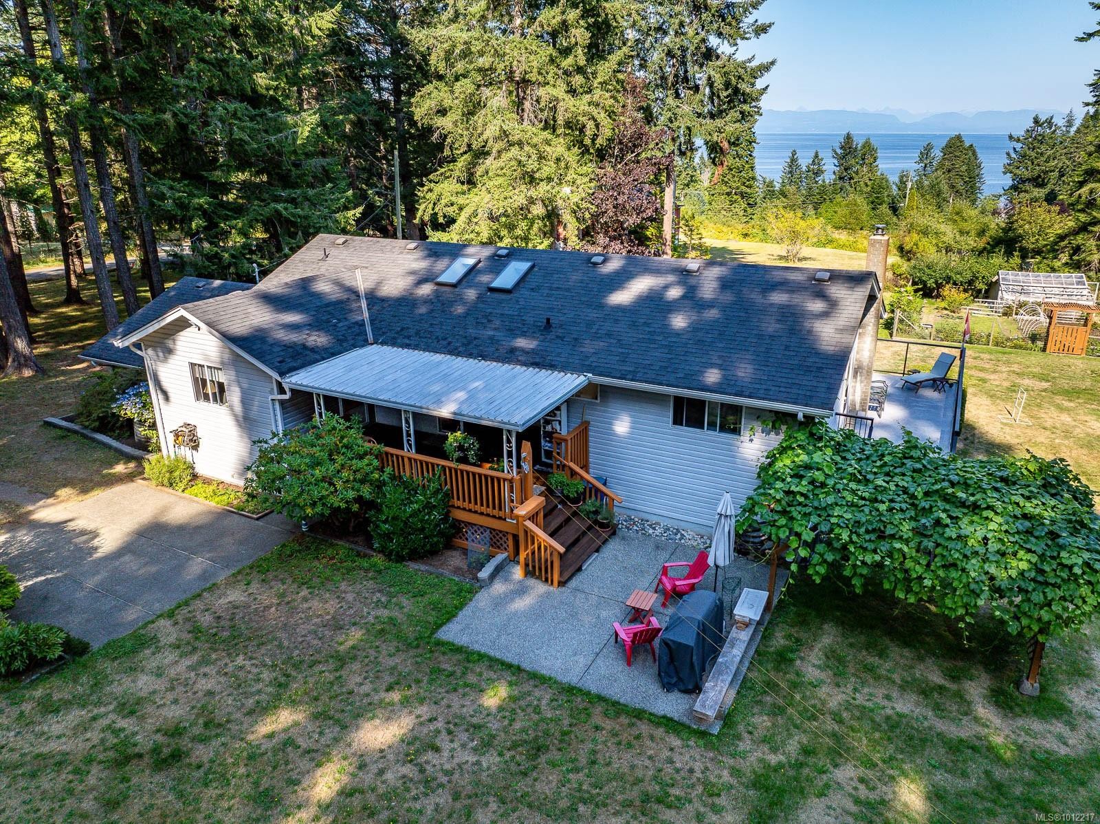 1927 Wilson Rd, Courtenay, BC