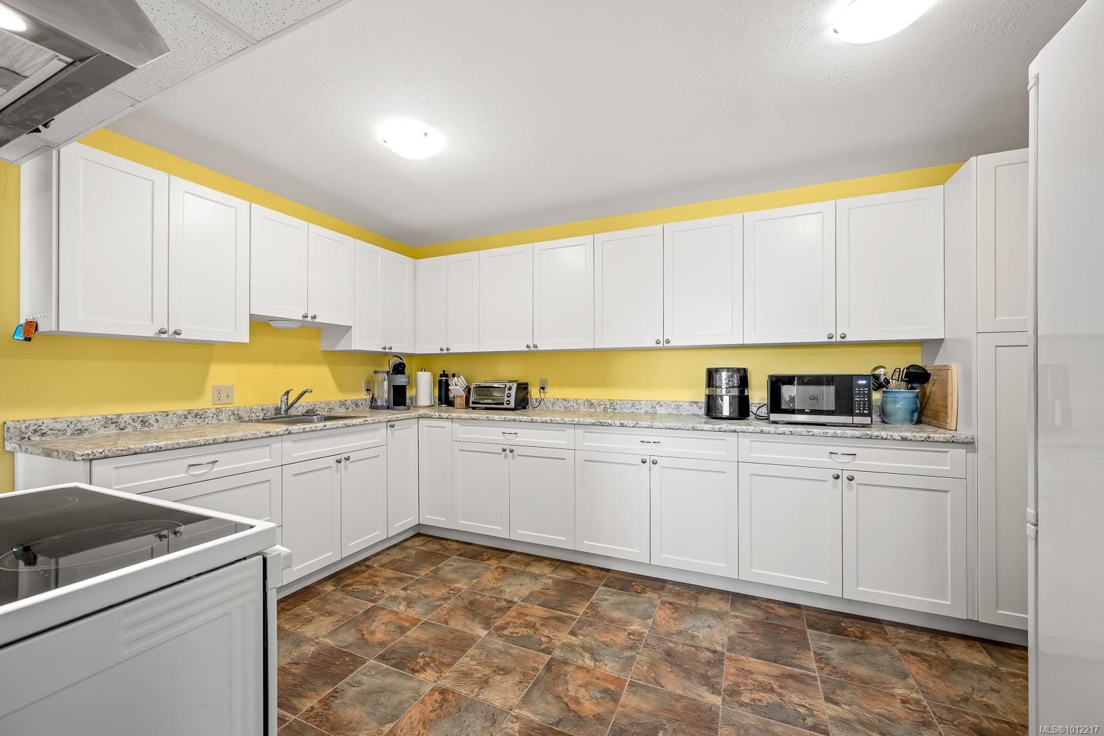 1927 Wilson Rd, Courtenay, BC