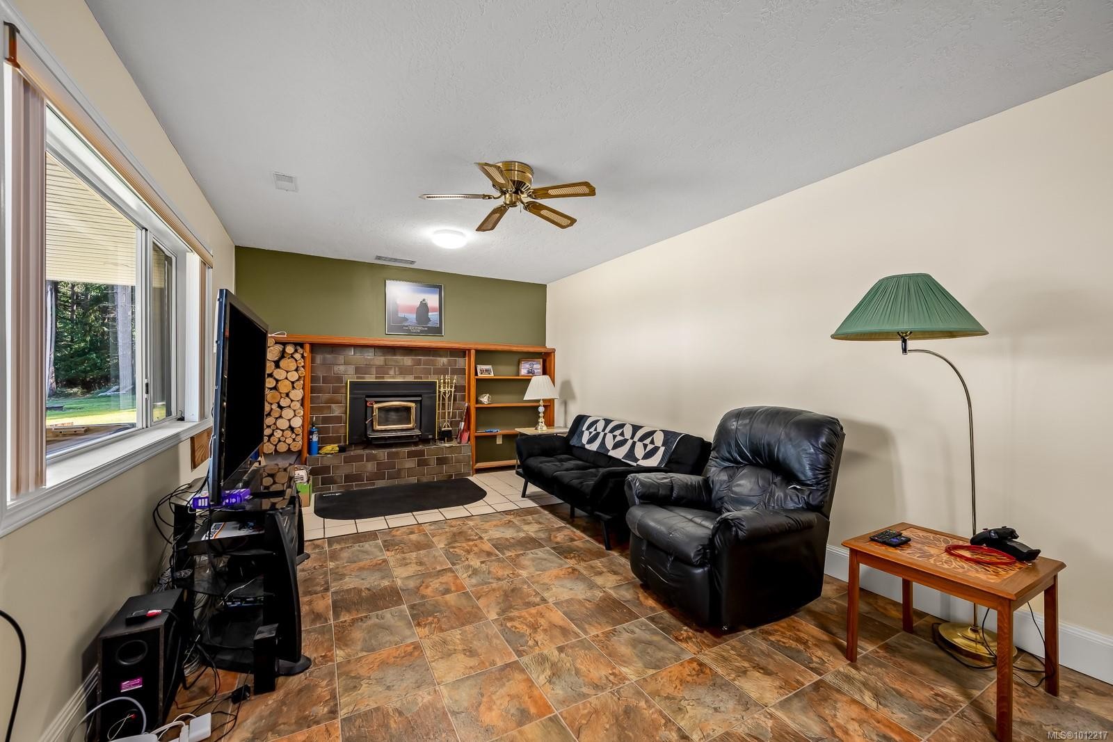 1927 Wilson Rd, Courtenay, BC