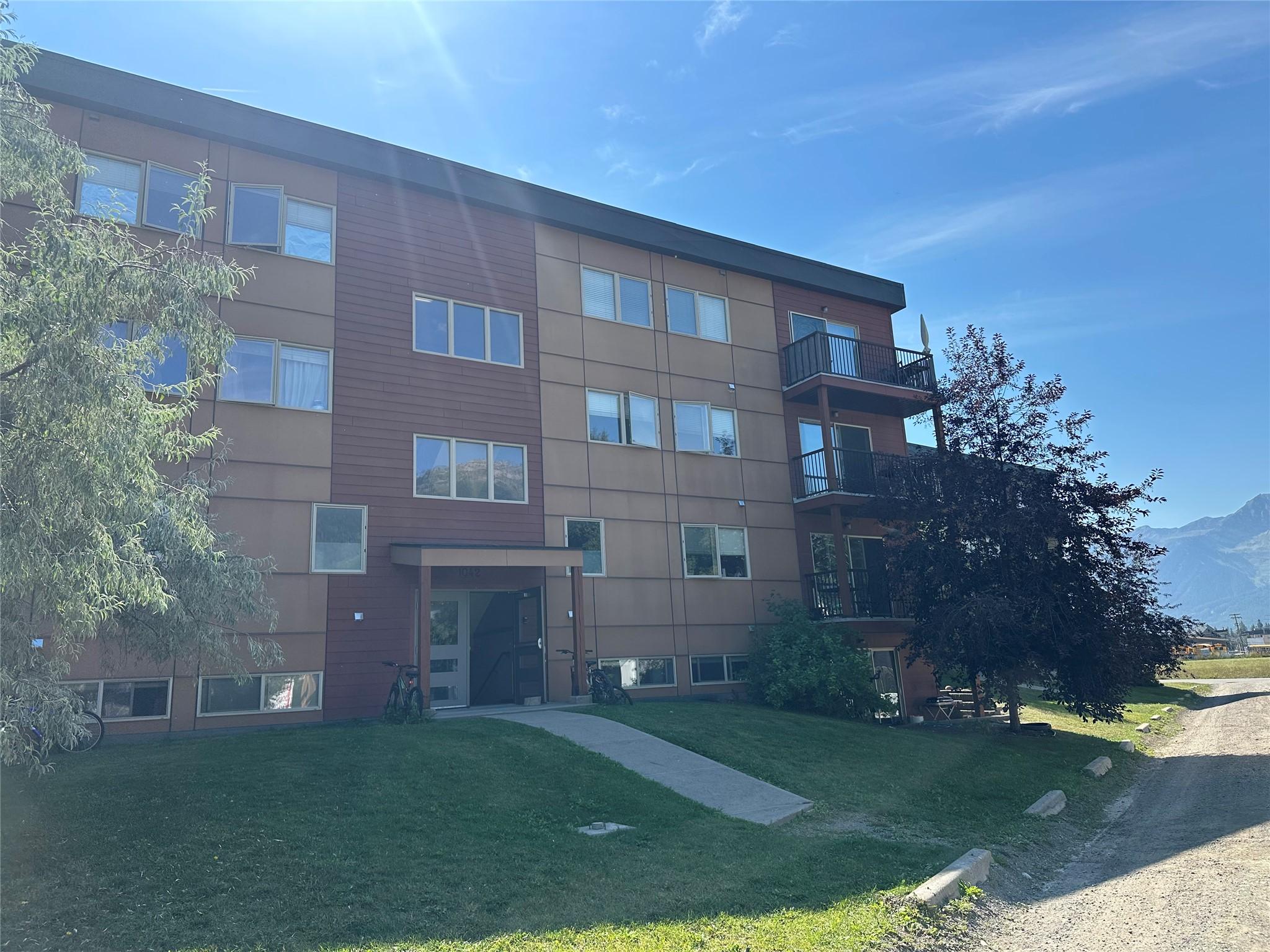 402-1042 1St Avenue, Fernie, BC - Outdoor