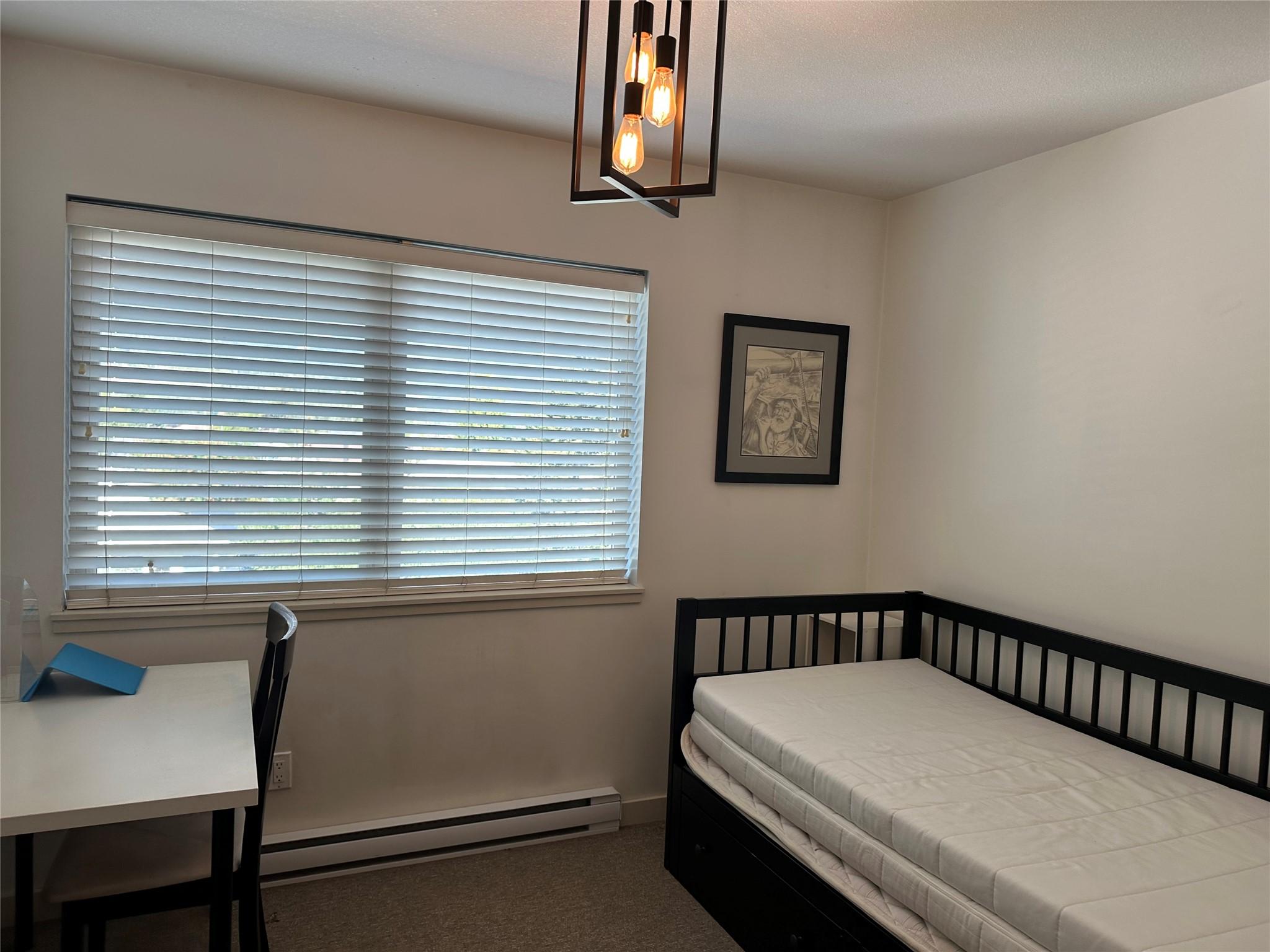 402-1042 1St Avenue, Fernie, BC - Indoor Photo Showing Bedroom