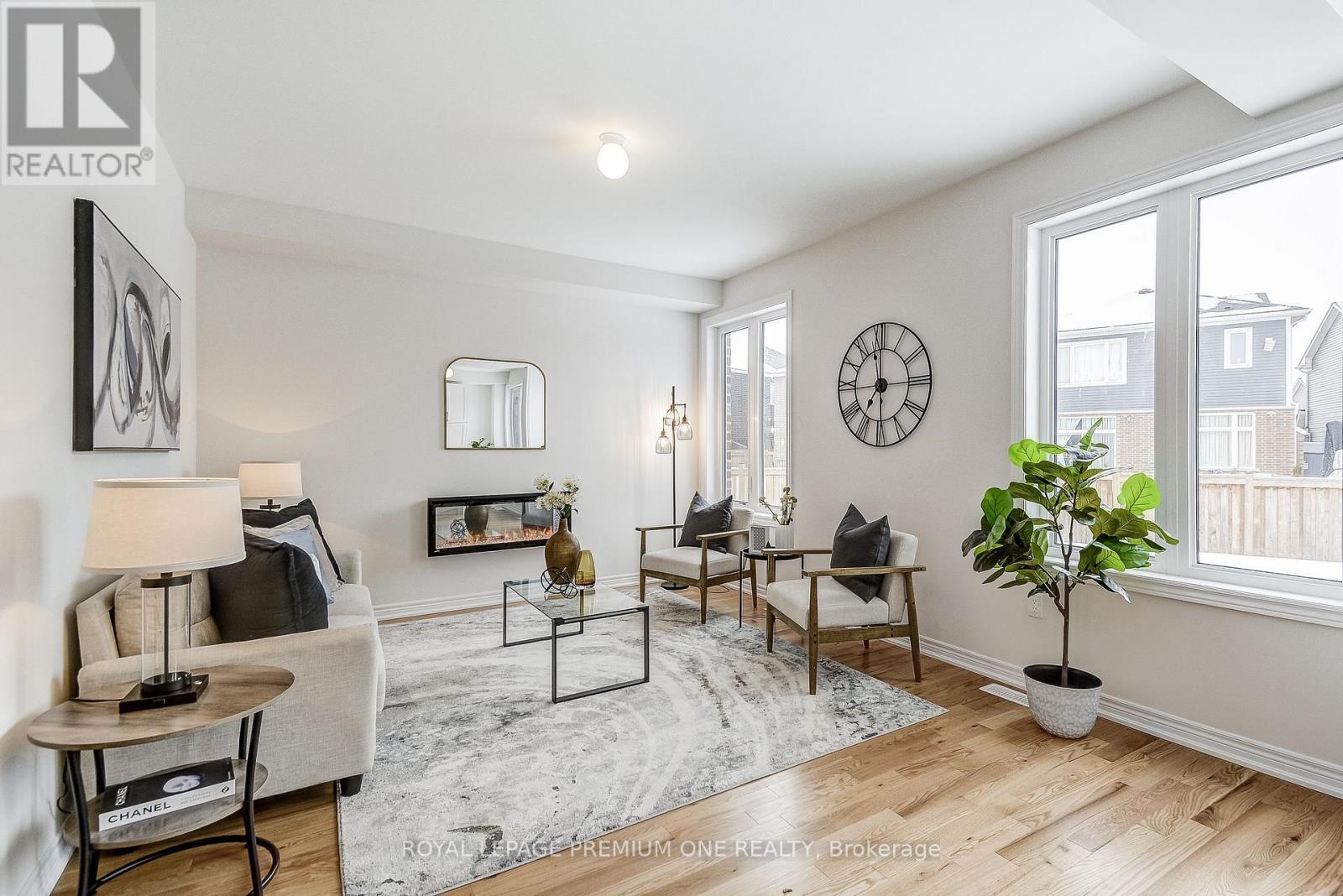 440 Kennedy Circle, Milton, ON - Indoor Photo Showing Living Room With Fireplace