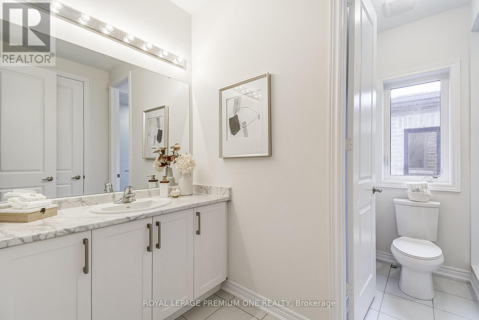 440 Kennedy Circle, Milton, ON - Indoor Photo Showing Bathroom