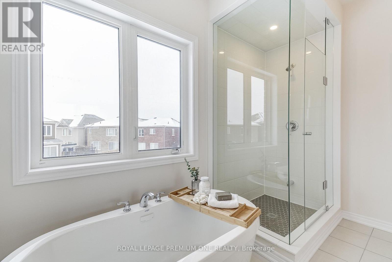 440 Kennedy Circle, Milton, ON - Indoor Photo Showing Bathroom