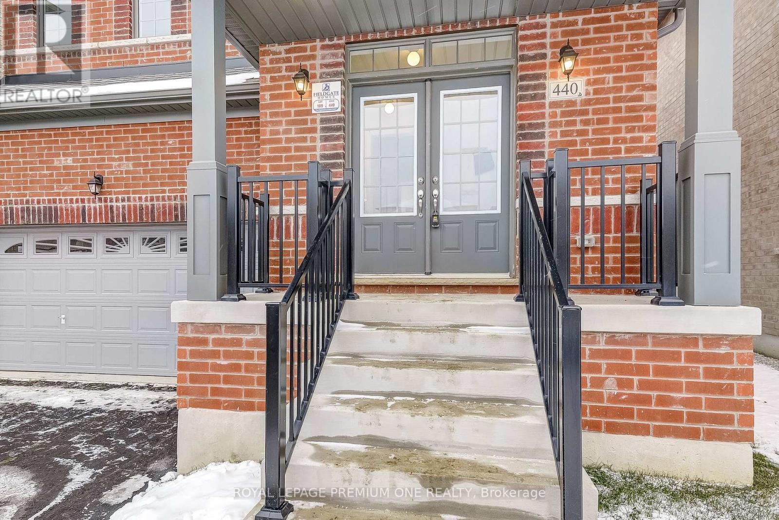 440 Kennedy Circle, Milton, ON - Outdoor