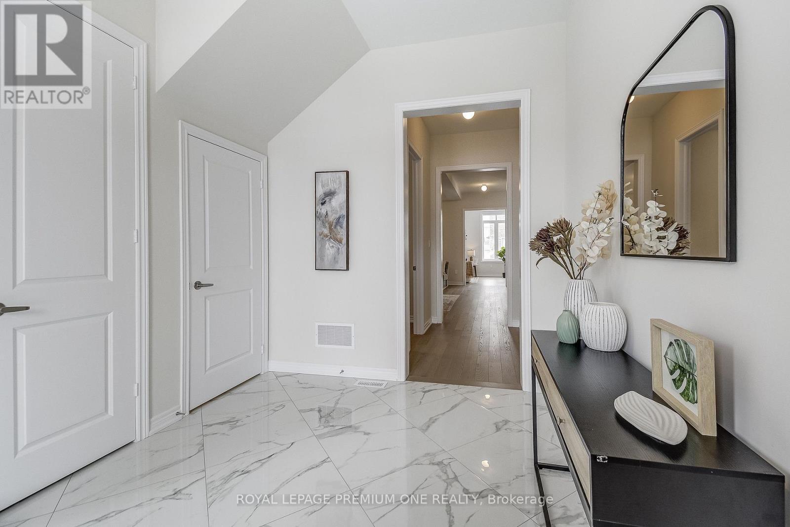 884 Plum Place, Milton, ON - Indoor Photo Showing Other Room