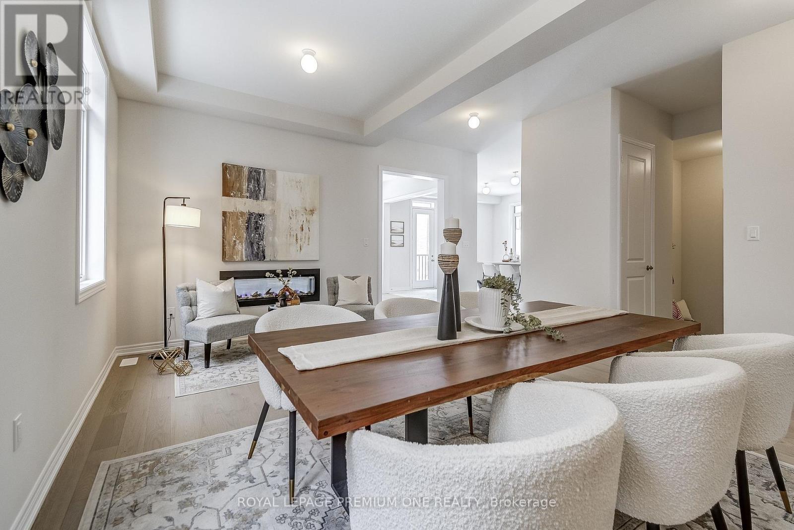 884 Plum Place, Milton, ON - Indoor Photo Showing Dining Room
