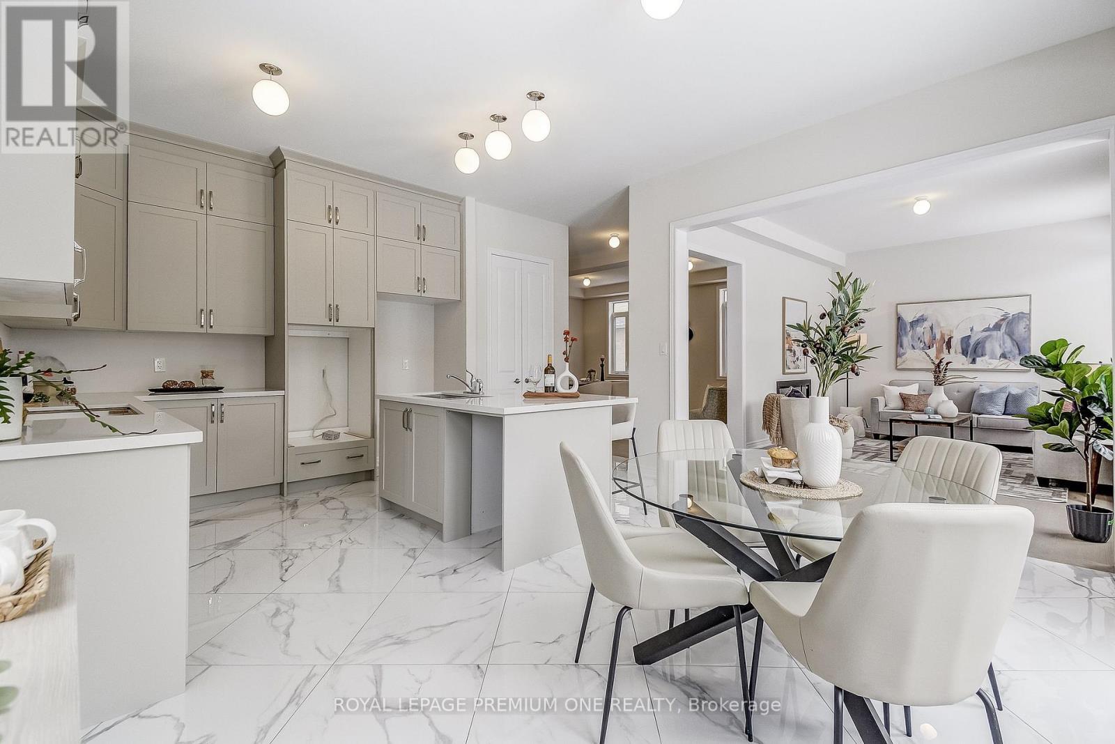884 Plum Place, Milton, ON - Indoor Photo Showing Dining Room