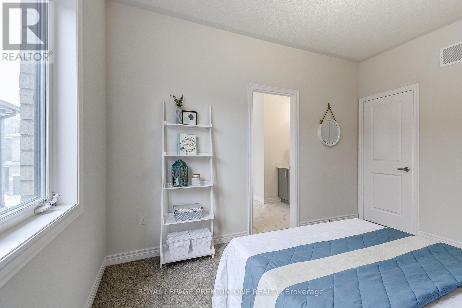 884 Plum Place, Milton, ON - Indoor Photo Showing Bedroom