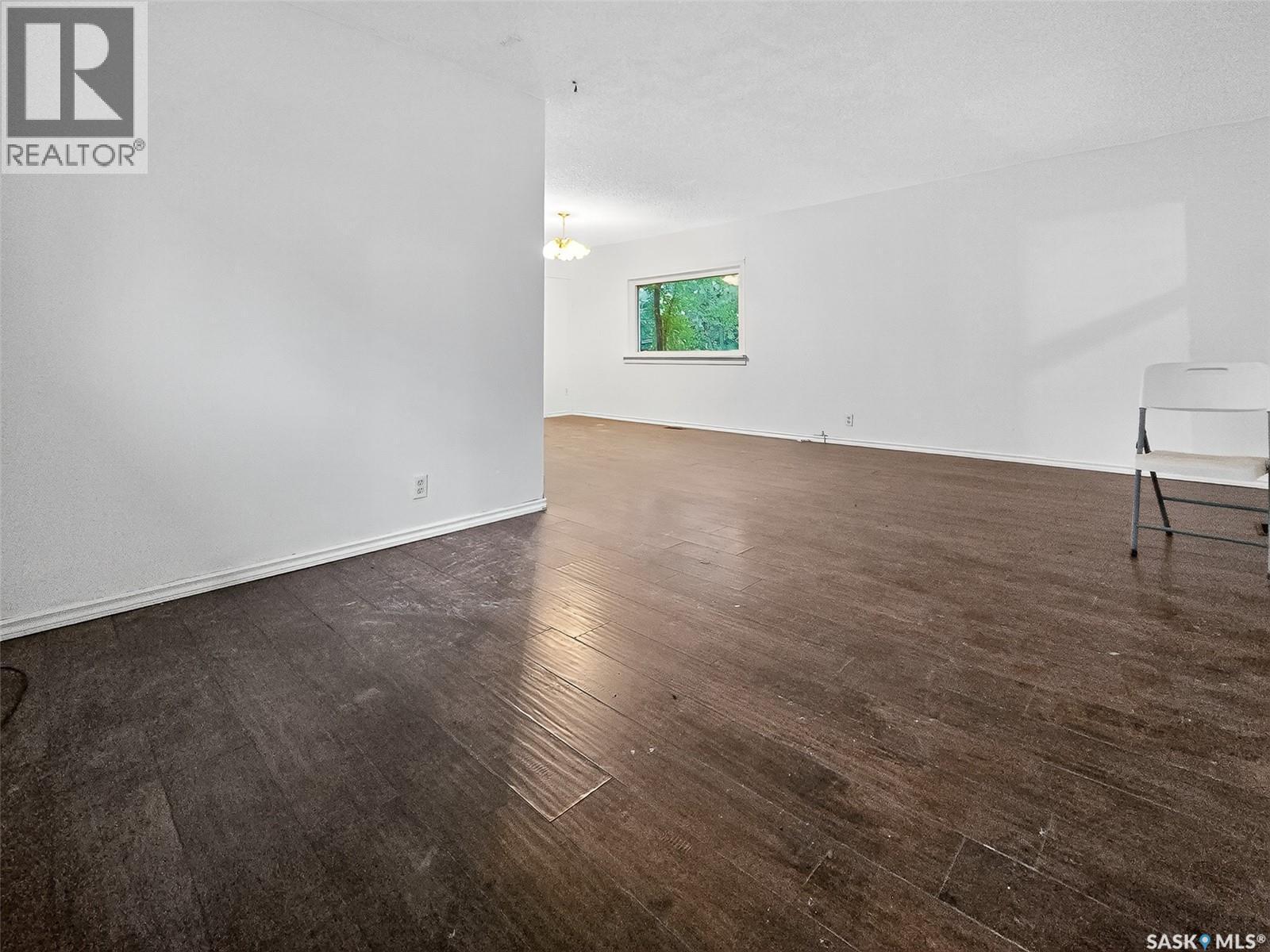 311 3Rd Street, Chaplin, SK - Indoor Photo Showing Other Room