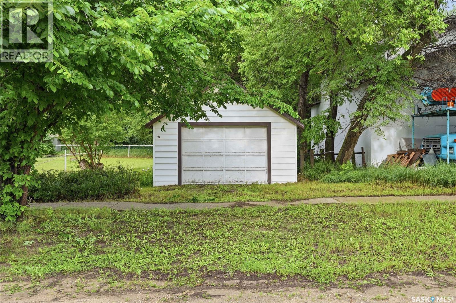 311 3Rd Street, Chaplin, SK