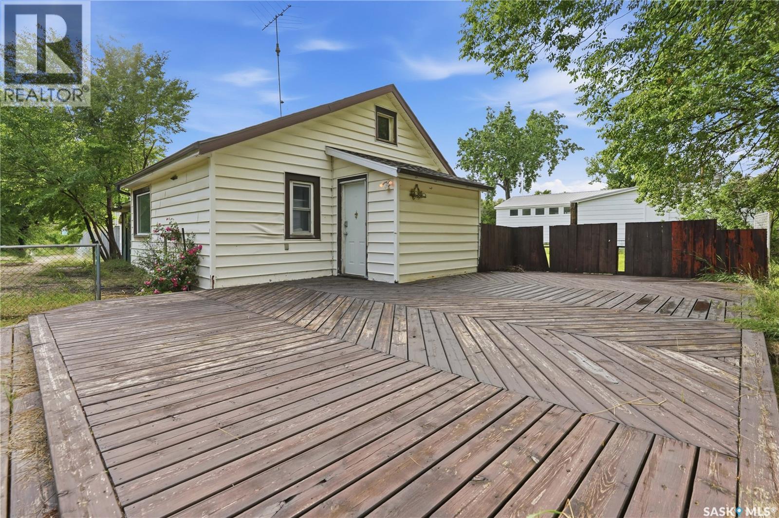 311 3Rd Street, Chaplin, SK
