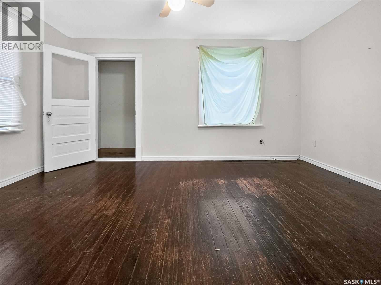 140 1St Avenue, Chaplin, SK - Indoor Photo Showing Other Room