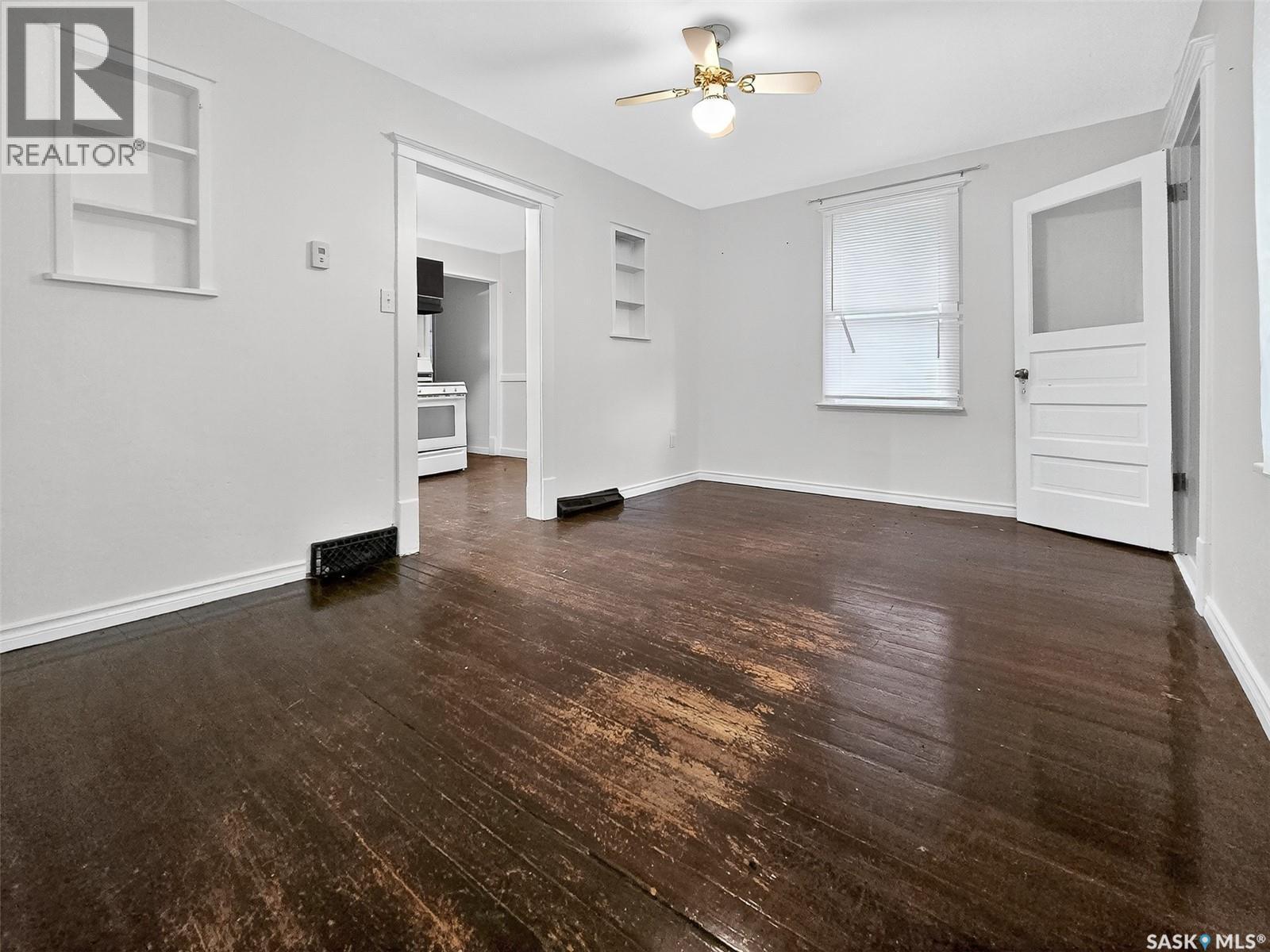 140 1St Avenue, Chaplin, SK - Indoor Photo Showing Other Room