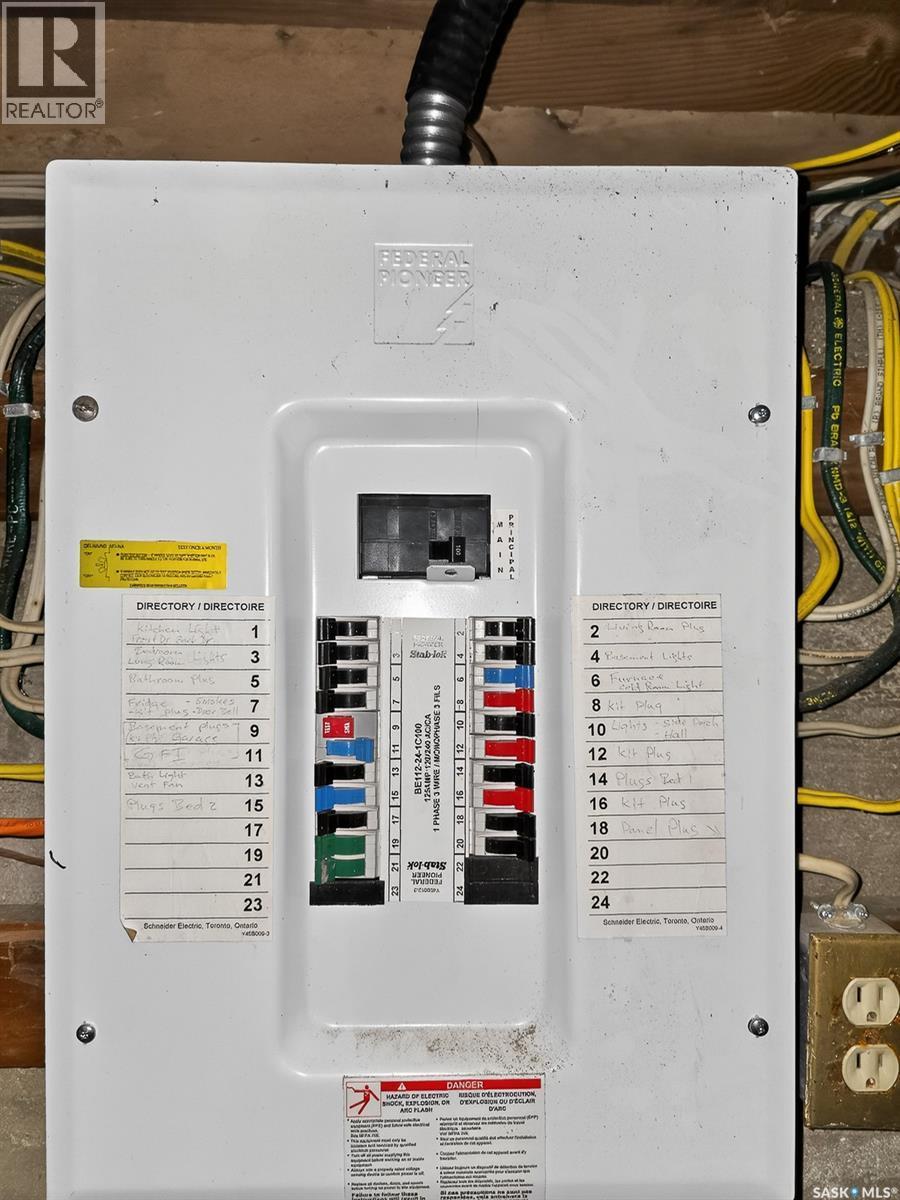 140 1St Avenue, Chaplin, SK - Indoor Photo Showing Basement