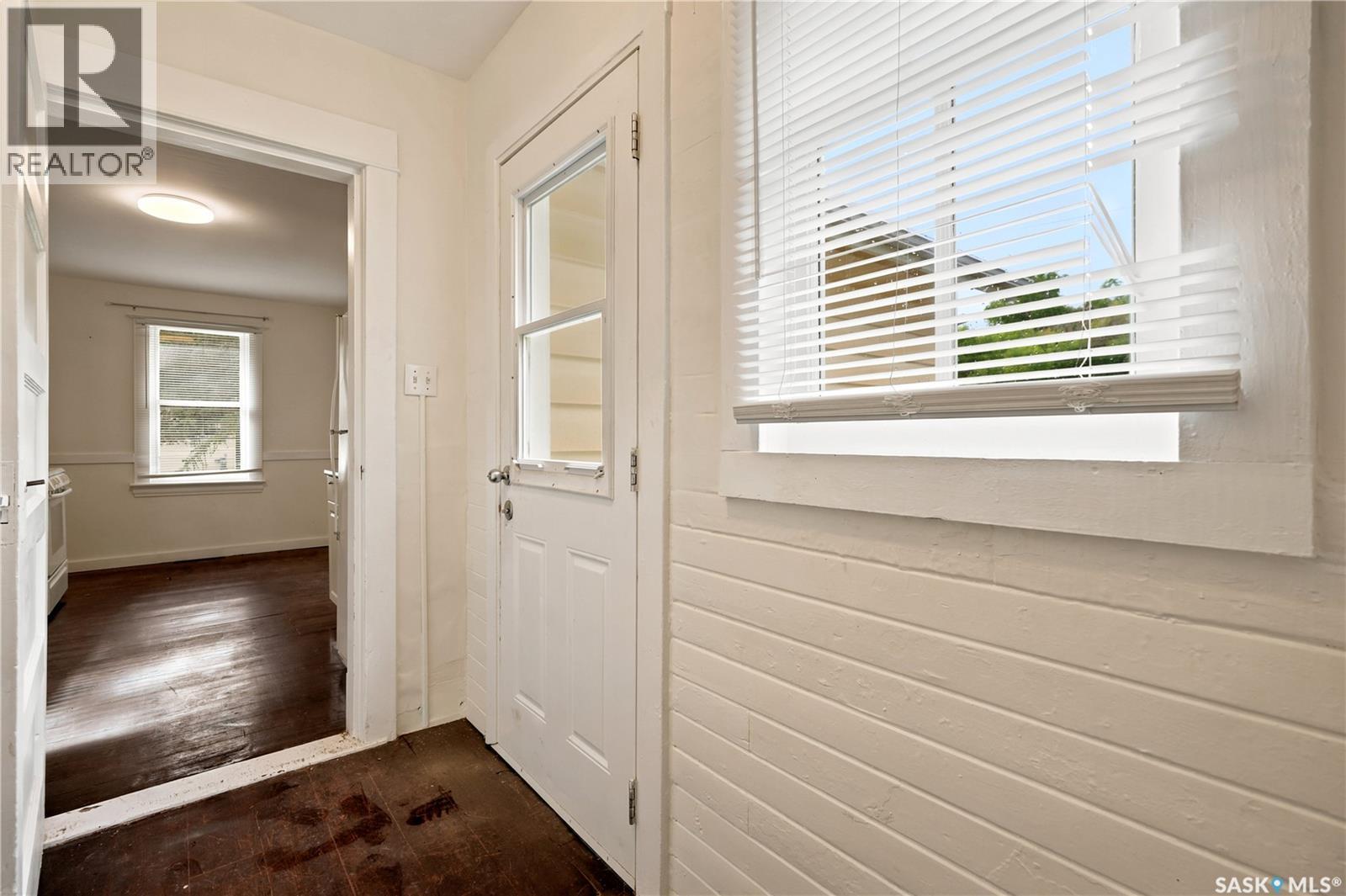 140 1St Avenue, Chaplin, SK