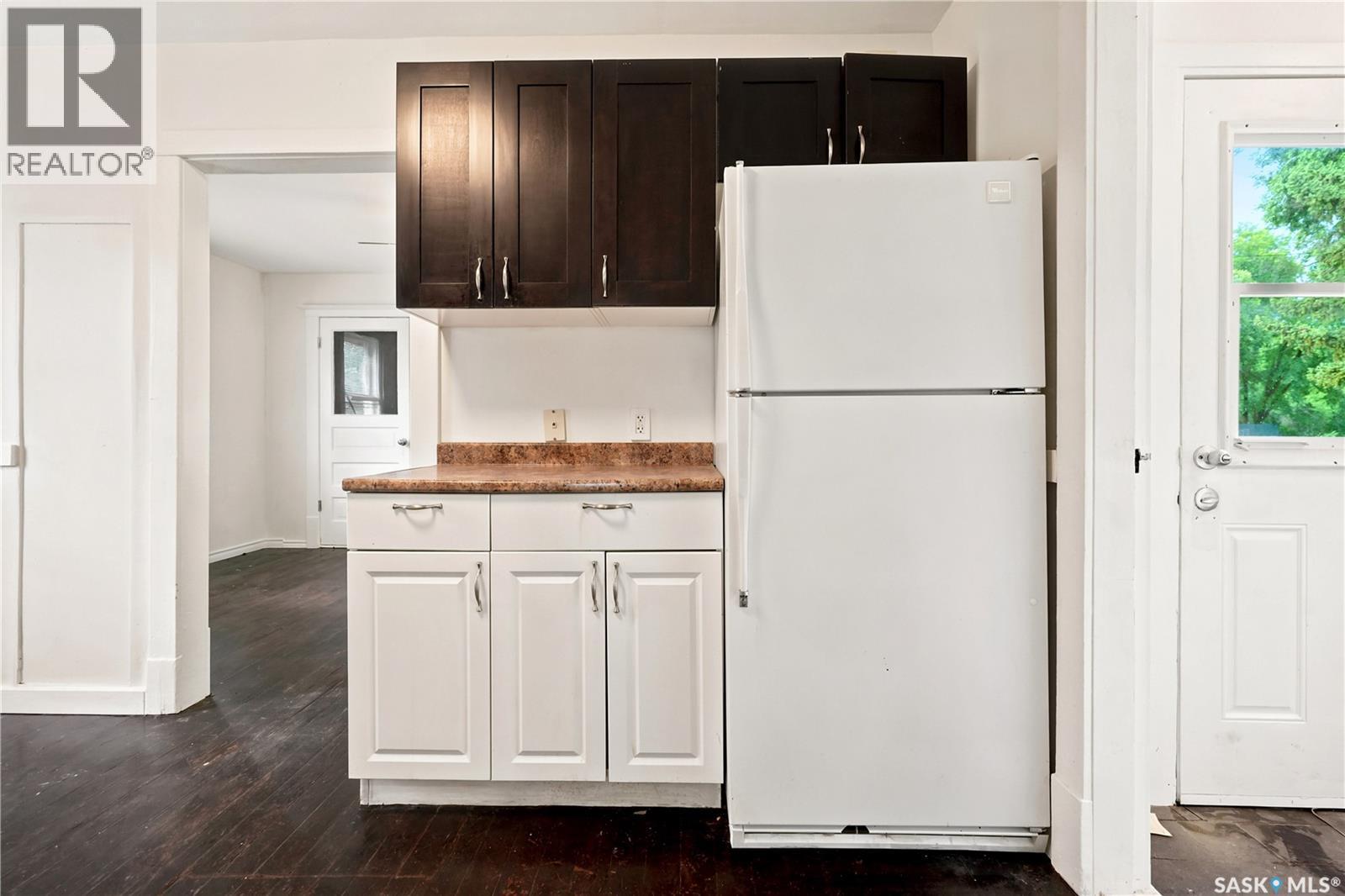 140 1St Avenue, Chaplin, SK