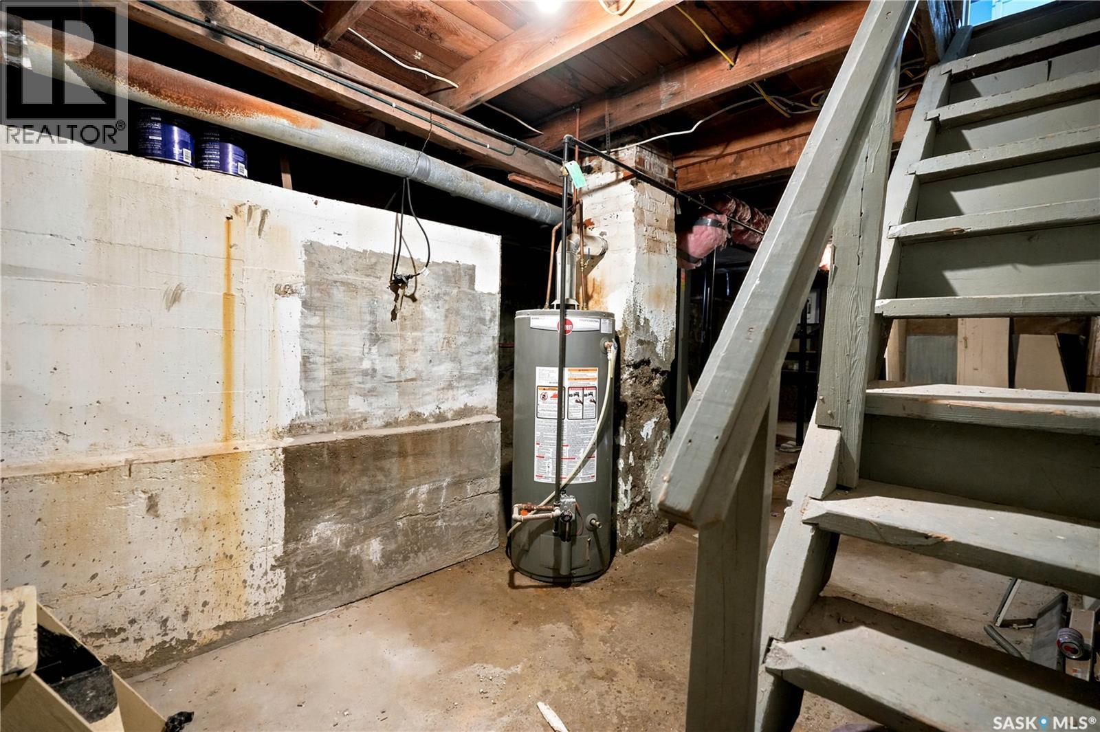 140 1St Avenue, Chaplin, SK
