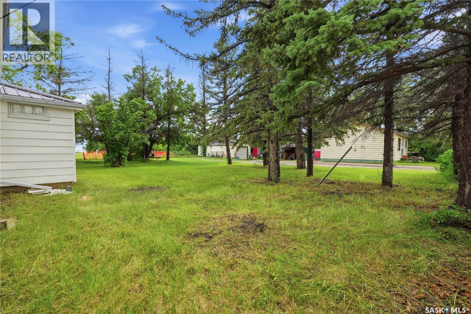 140 1St Avenue, Chaplin, SK
