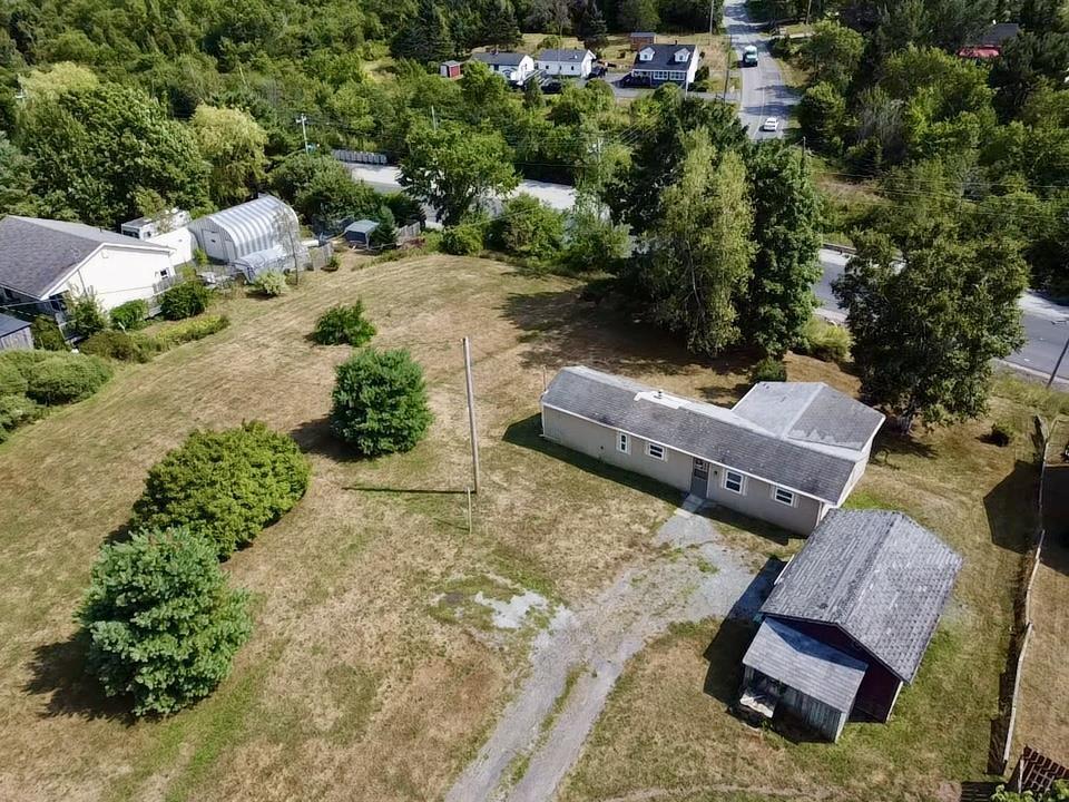 22 Old Halifax Road W, Three Mile Plains, NS