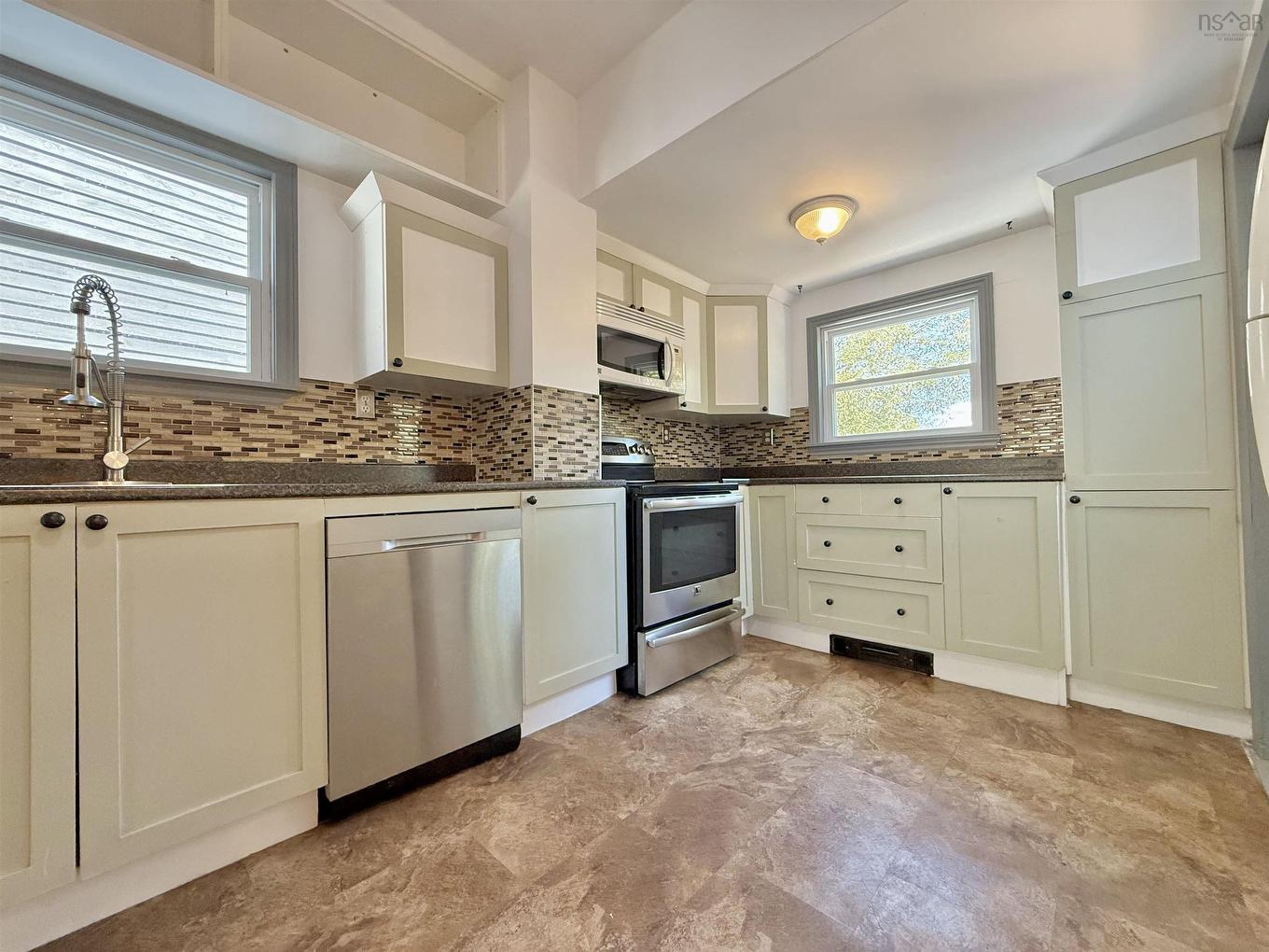 22 Rodney Road, Dartmouth, NS