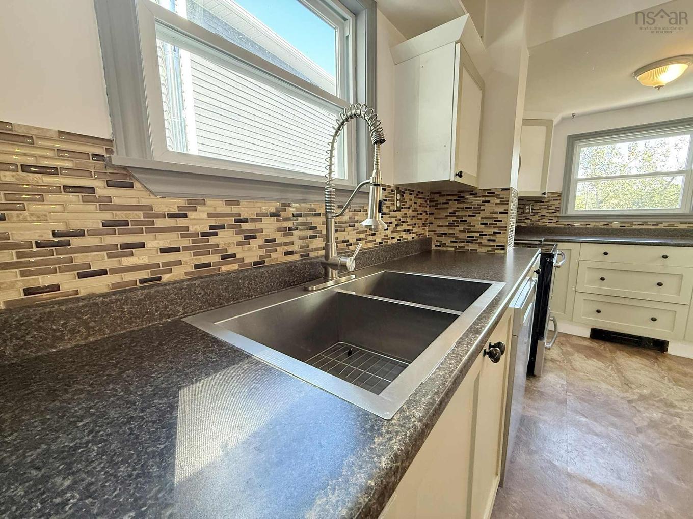 22 Rodney Road, Dartmouth, NS