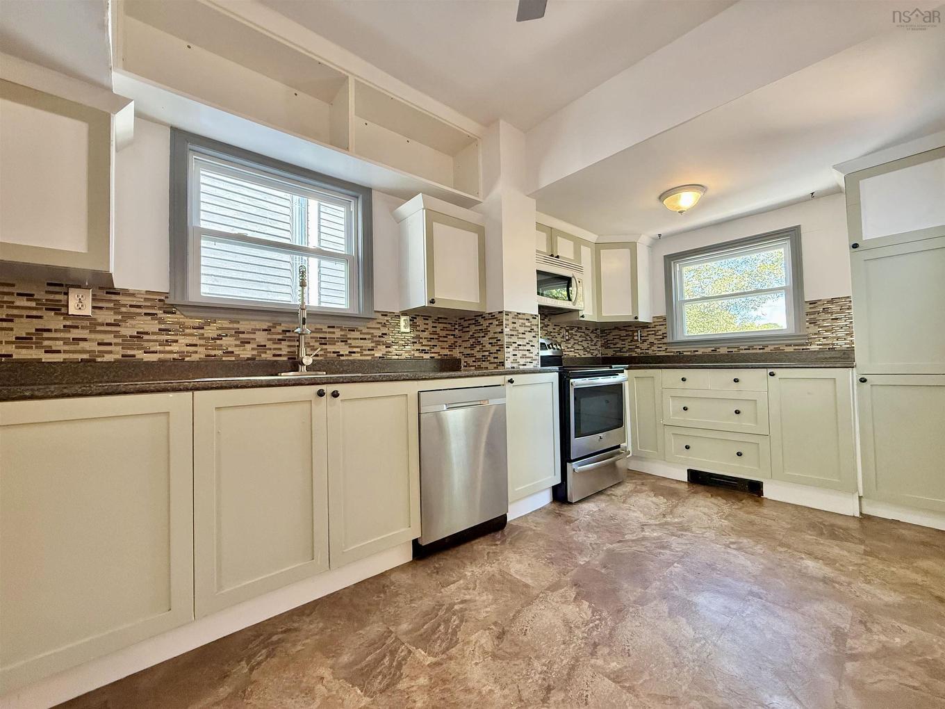 22 Rodney Road, Dartmouth, NS