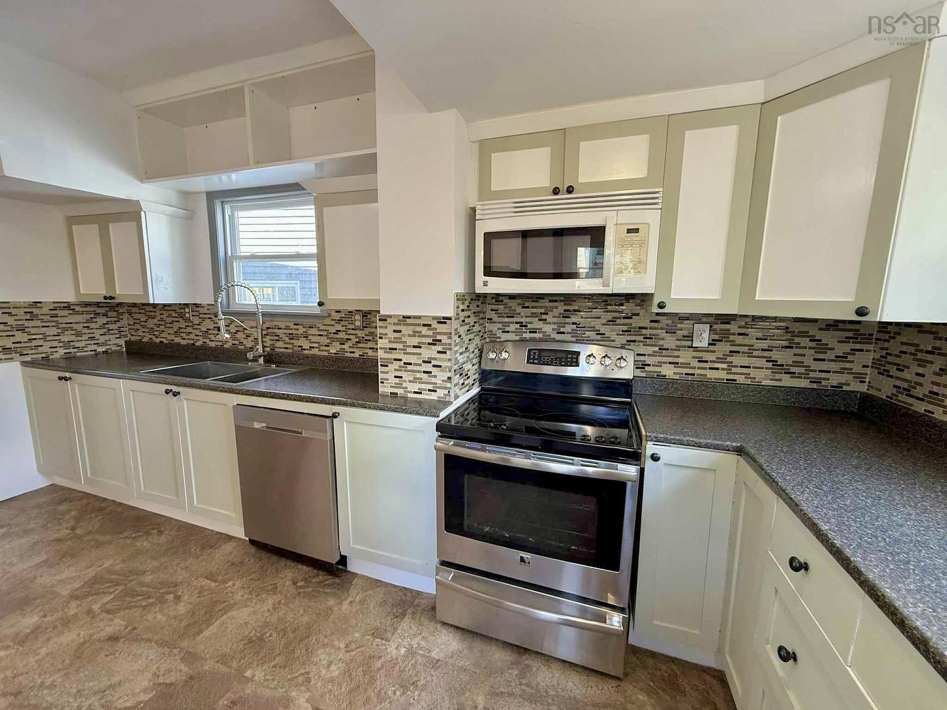 22 Rodney Road, Dartmouth, NS