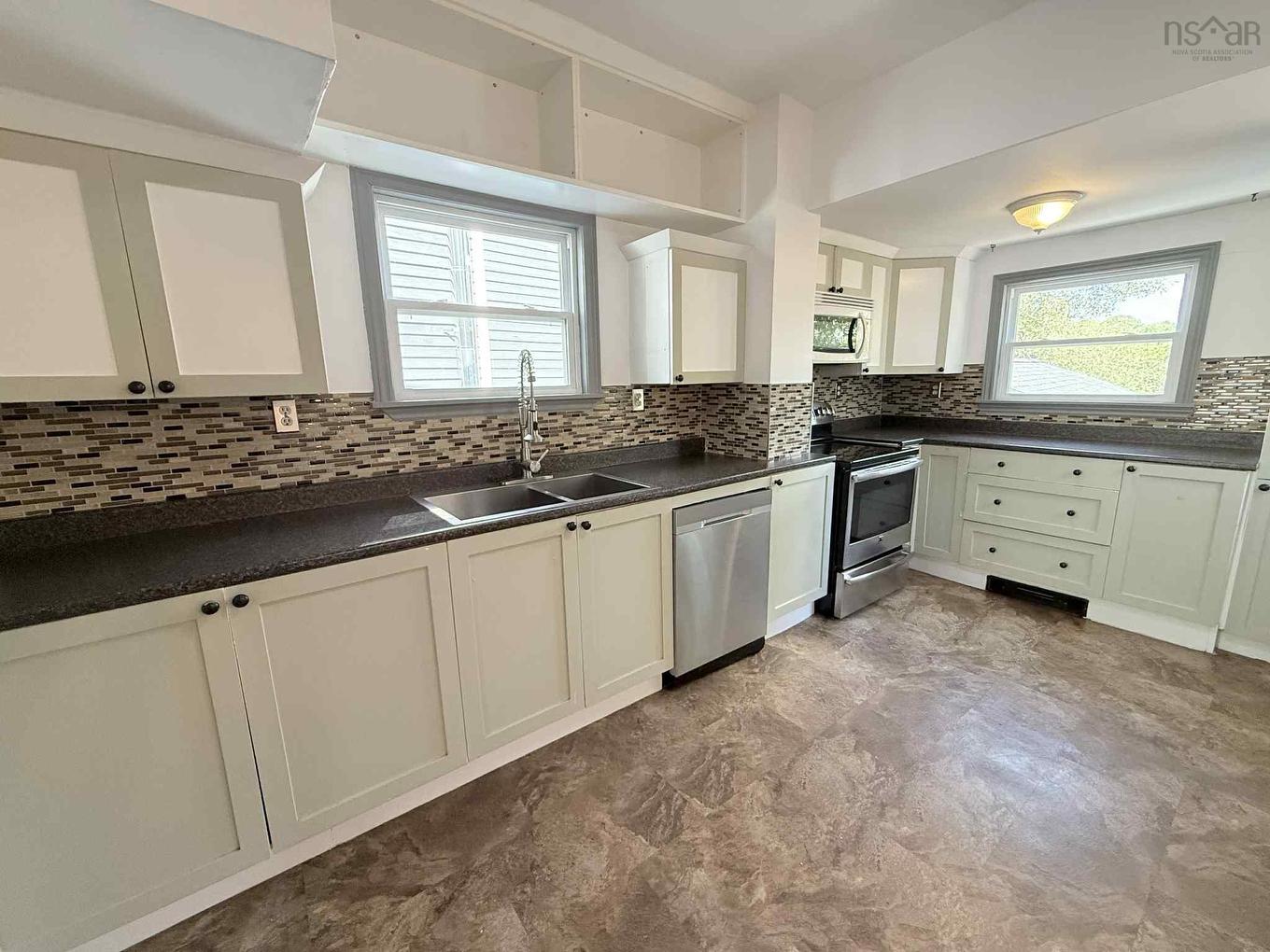 22 Rodney Road, Dartmouth, NS