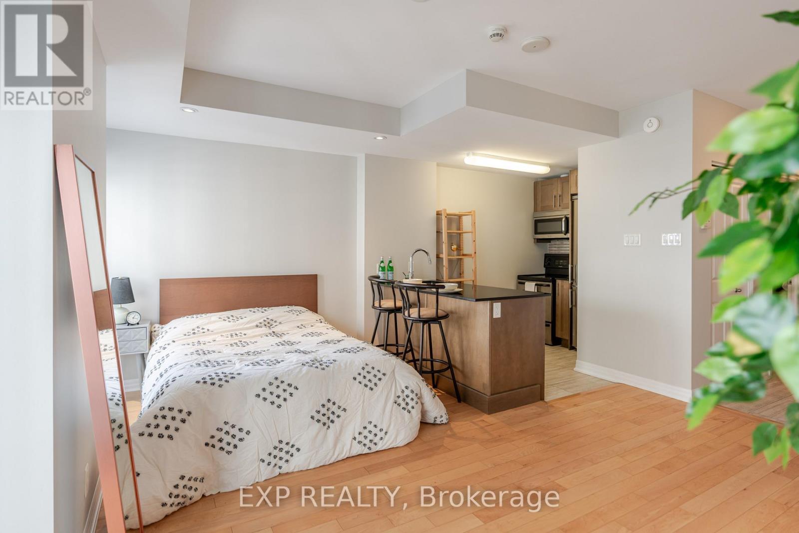 2308 - 242 Rideau Street, Ottawa, ON - Indoor Photo Showing Bedroom
