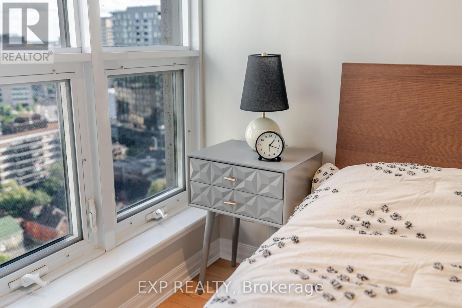 2308 - 242 Rideau Street, Ottawa, ON - Indoor