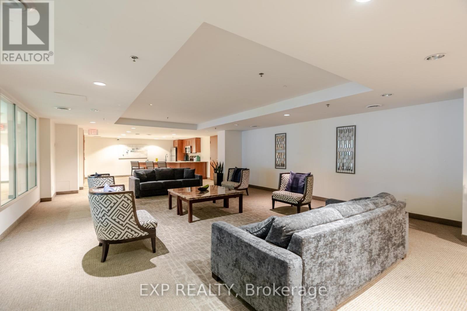 2308 - 242 Rideau Street, Ottawa, ON - Indoor