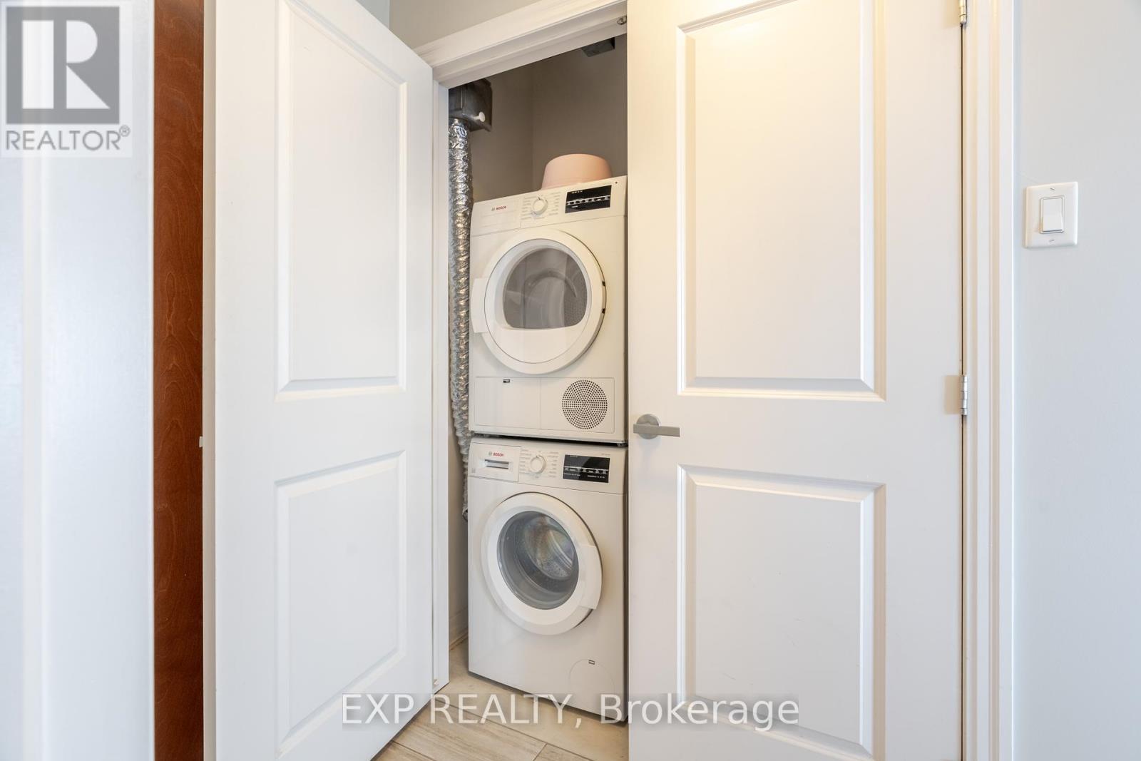 2308 - 242 Rideau Street, Ottawa, ON - Indoor Photo Showing Laundry Room
