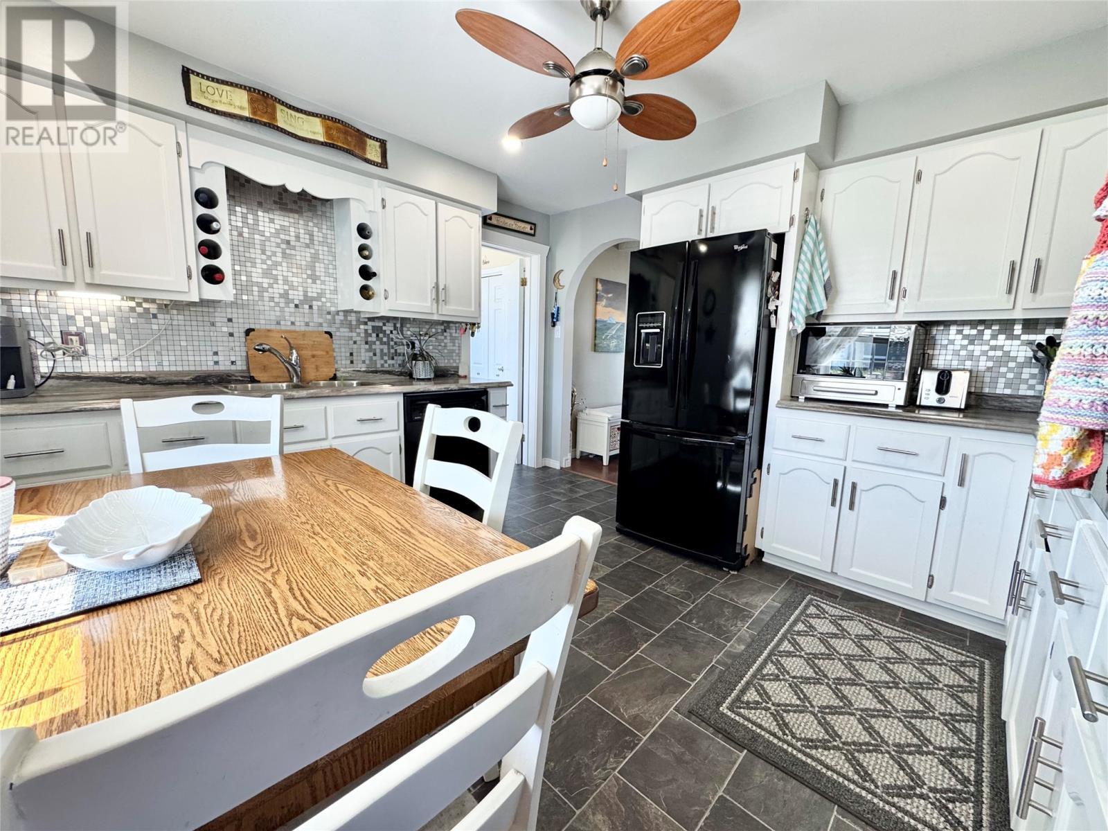 40 Main Street, Twillingate, NL - Indoor Photo Showing Kitchen