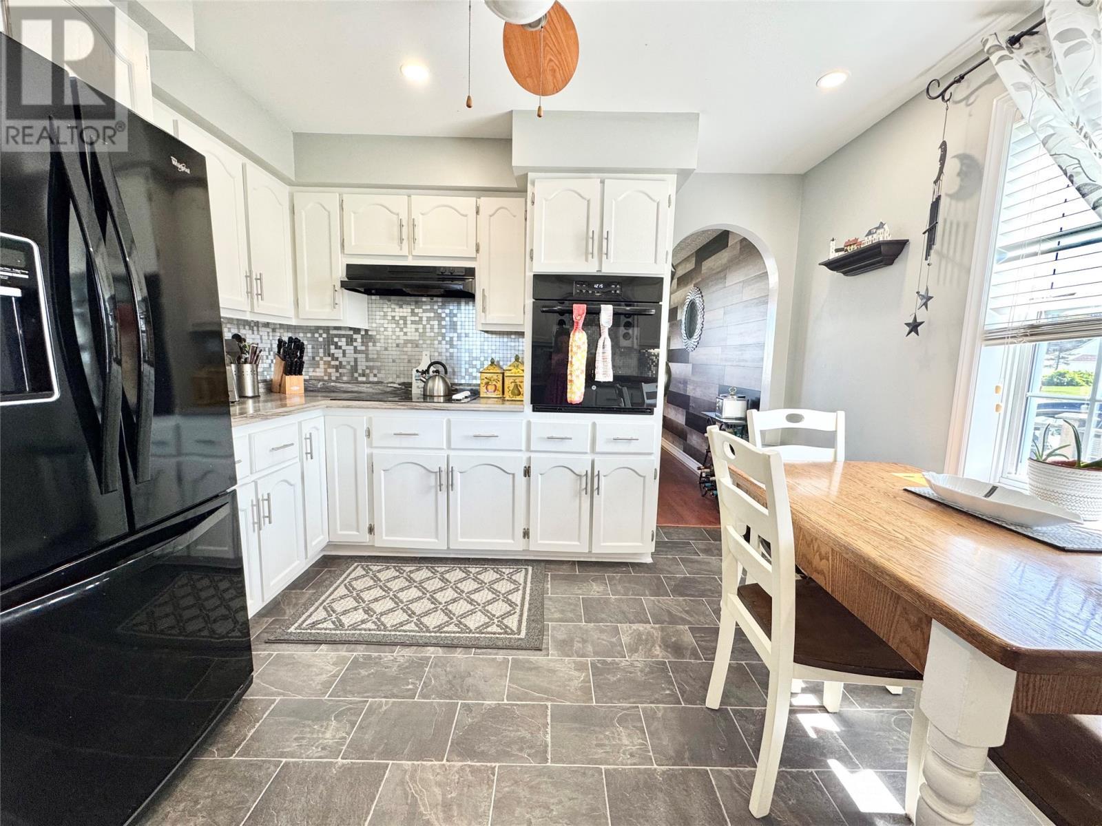 40 Main Street, Twillingate, NL - Indoor Photo Showing Kitchen