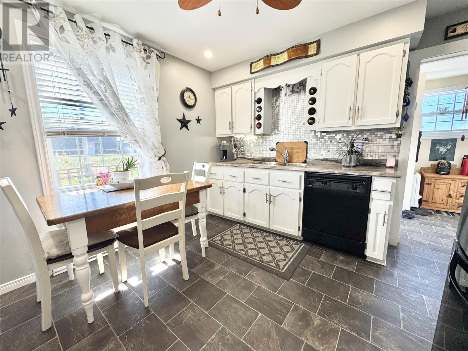 40 Main Street, Twillingate, NL - Indoor