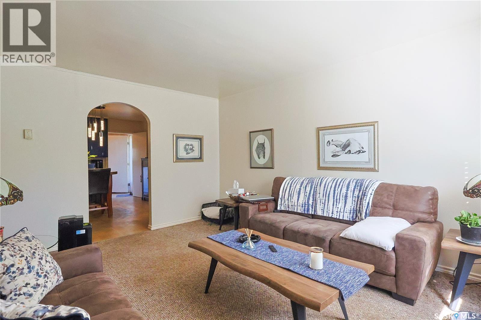 215 Redwing Road, Buckland Rm No. 491, SK - Indoor Photo Showing Living Room