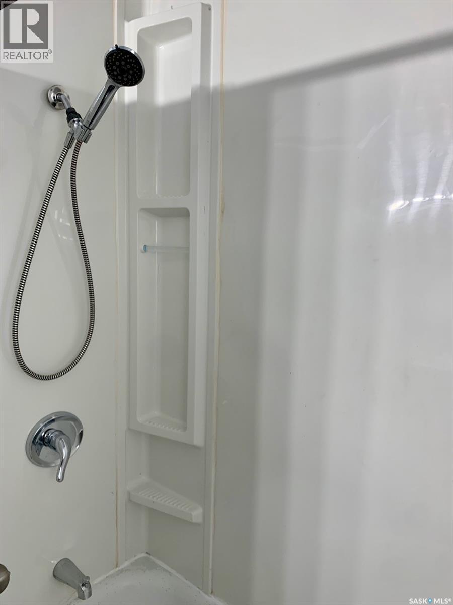 1569 Rae Street, Regina, SK - Indoor Photo Showing Bathroom