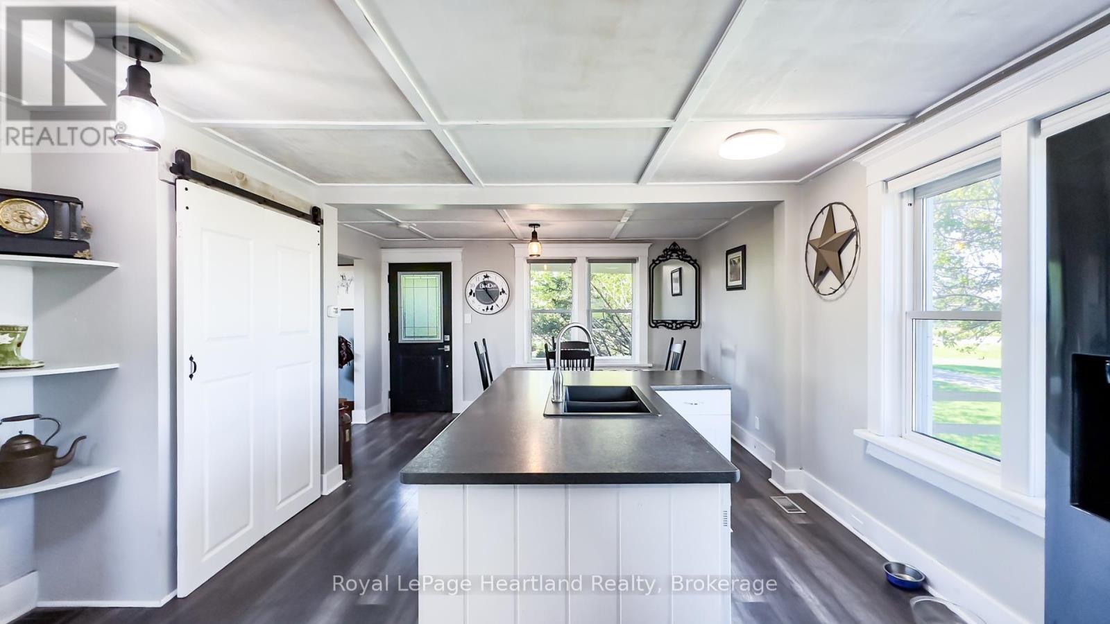 82376 Bluewater Highway, Ashfield-Colborne-Wawanosh (Colborne), ON - Indoor Photo Showing Kitchen