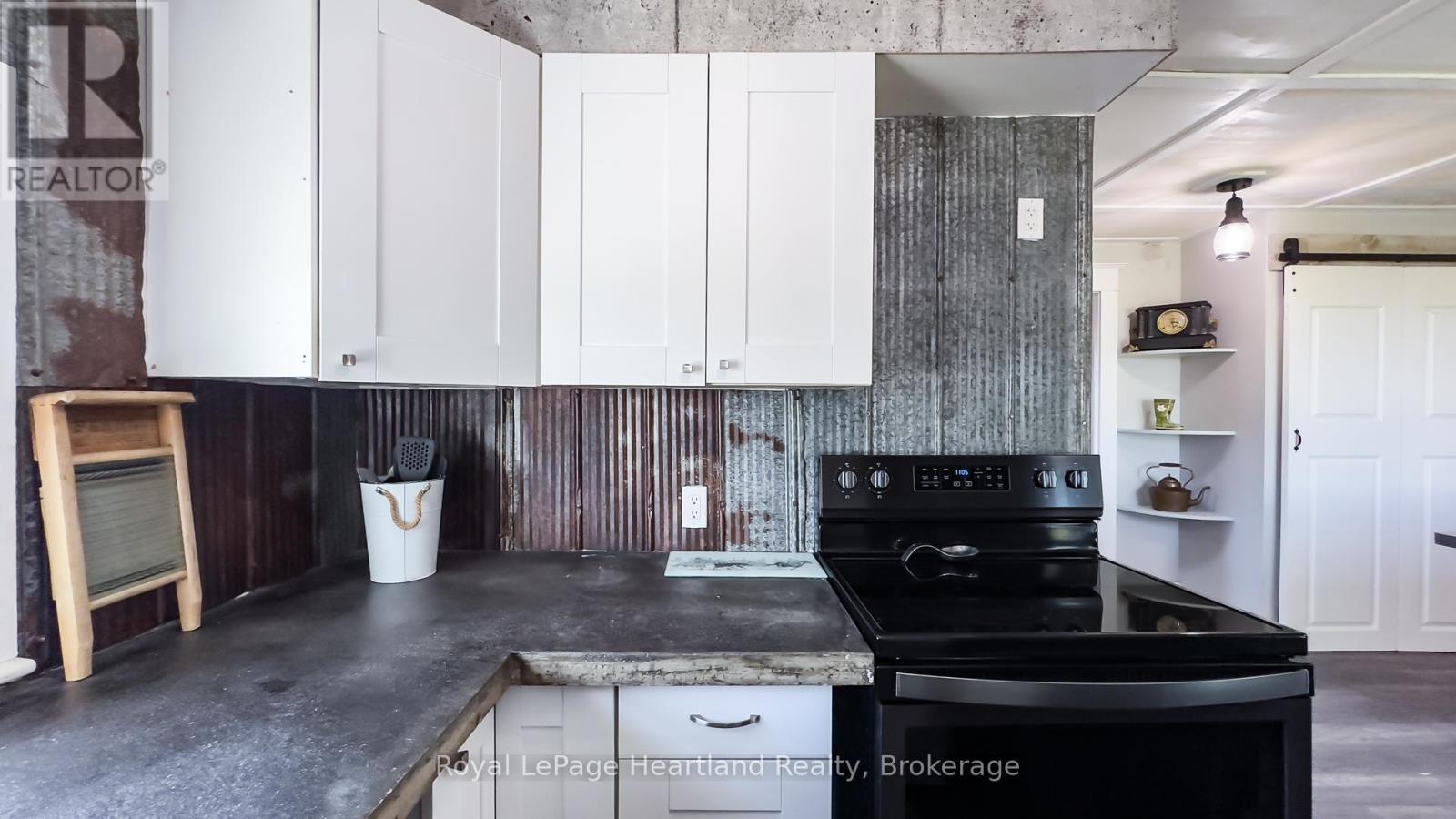 82376 Bluewater Highway, Ashfield-Colborne-Wawanosh (Colborne), ON - Indoor Photo Showing Kitchen