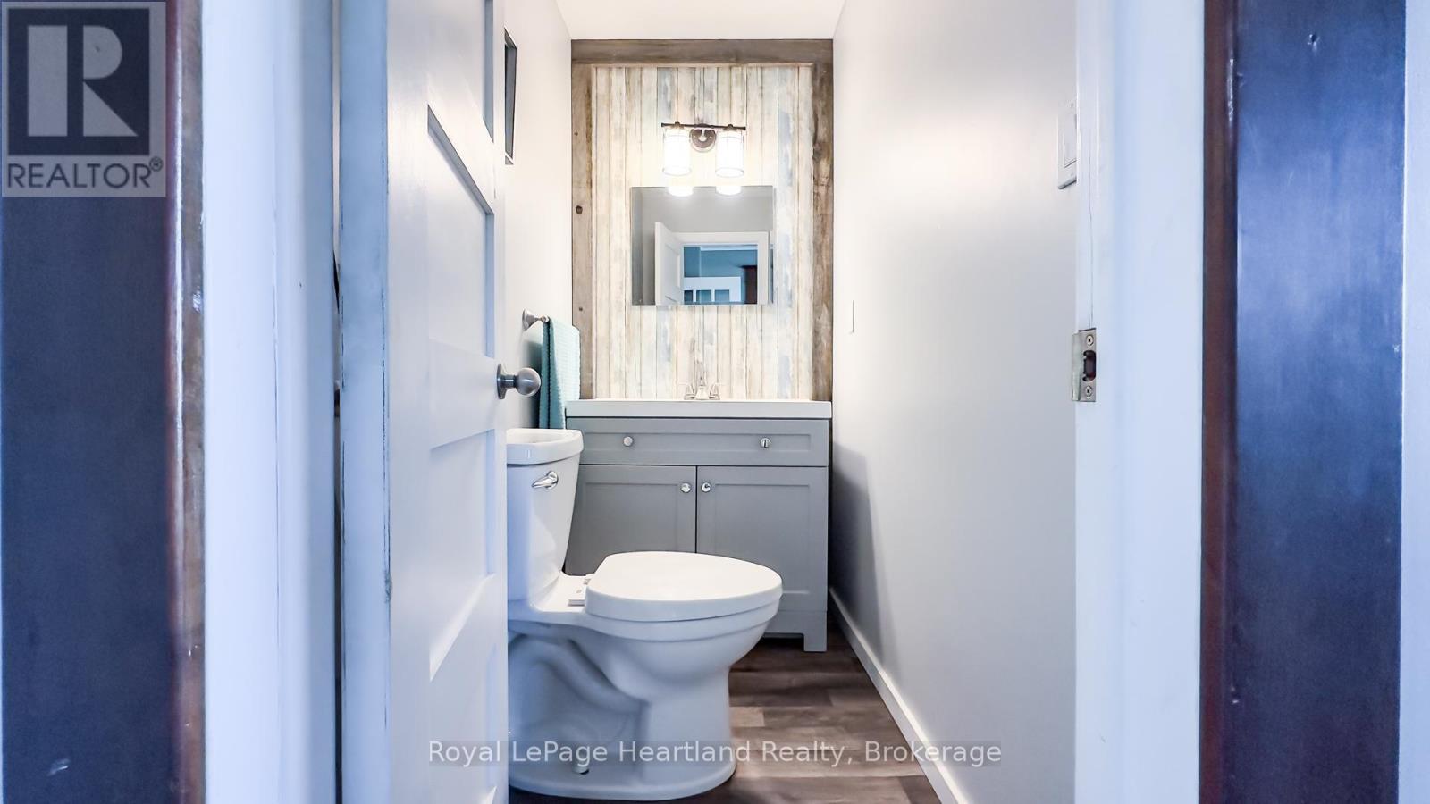 82376 Bluewater Highway, Ashfield-Colborne-Wawanosh (Colborne), ON - Indoor Photo Showing Bathroom