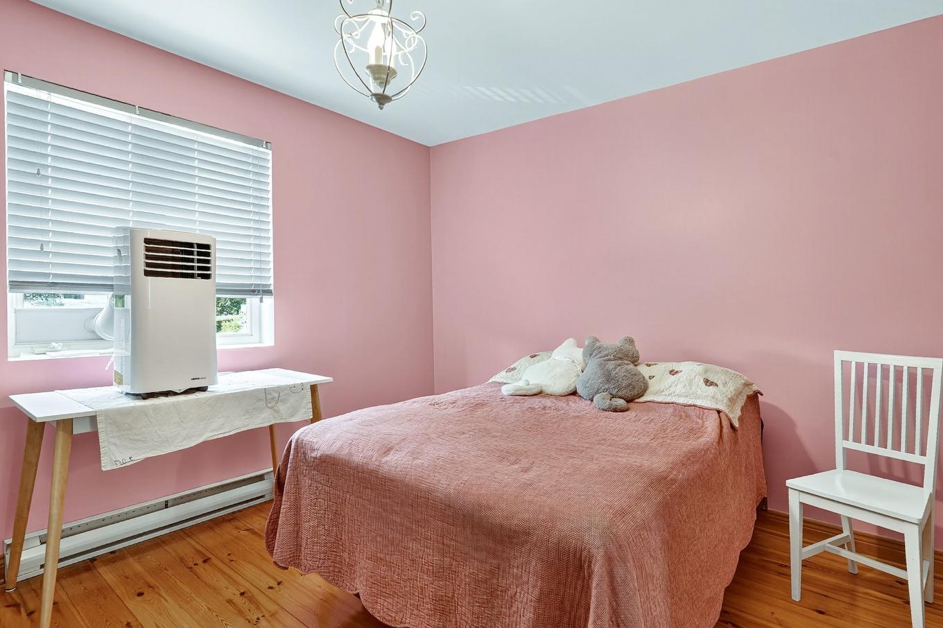 Bedroom - 824 Ch. De L'Achigan E., Sainte-Sophie, QC - Indoor Photo Showing Bedroom