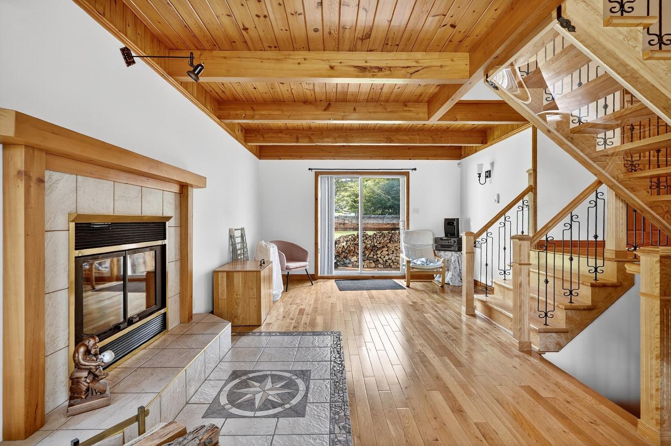 Living room - 824 Ch. De L'Achigan E., Sainte-Sophie, QC - Indoor Photo Showing Other Room