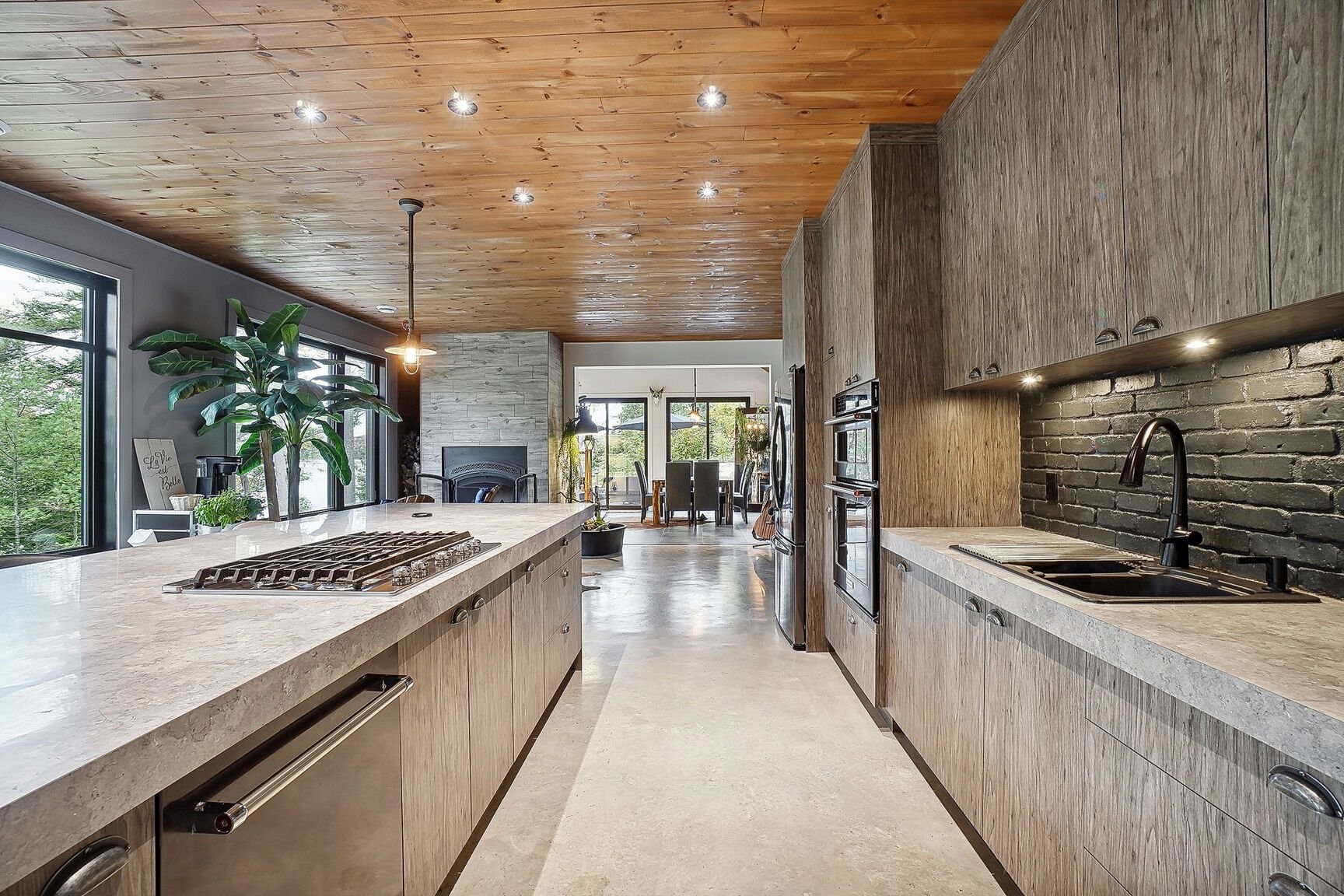 Cuisine - 2 Route 329, Gore, QC - Indoor Photo Showing Kitchen With Double Sink