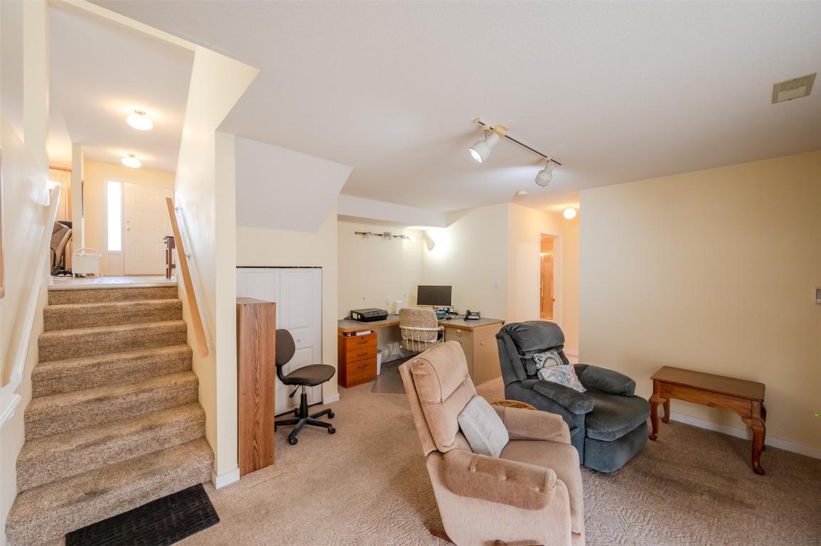 109-3400 Wilson Street, Penticton, BC - Indoor