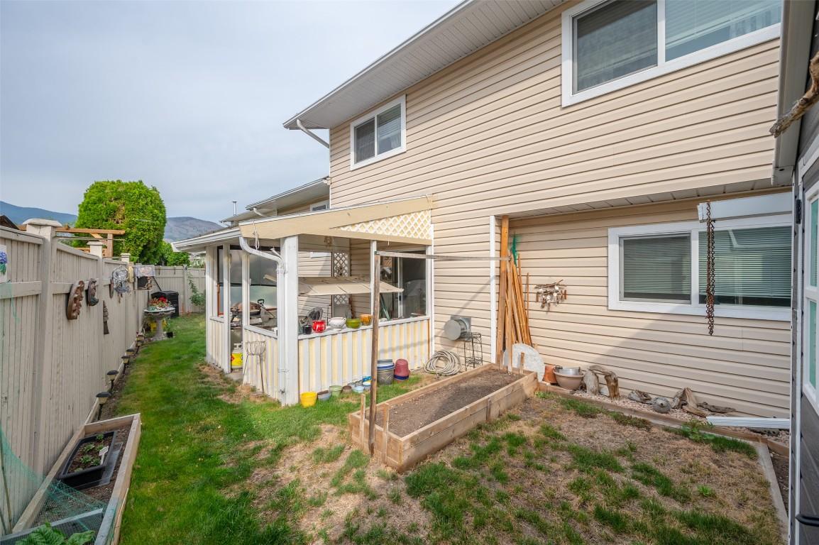 109-3400 Wilson Street, Penticton, BC - Outdoor With Exterior