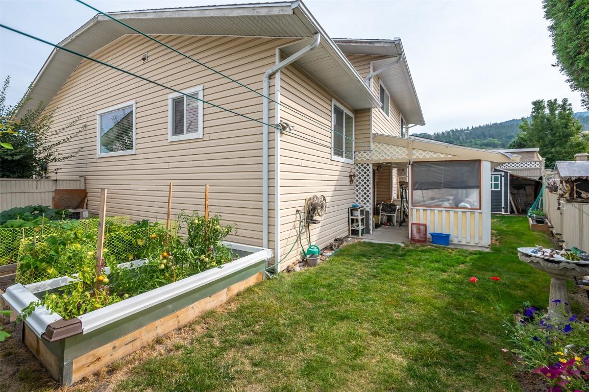 109-3400 Wilson Street, Penticton, BC - Outdoor With Exterior
